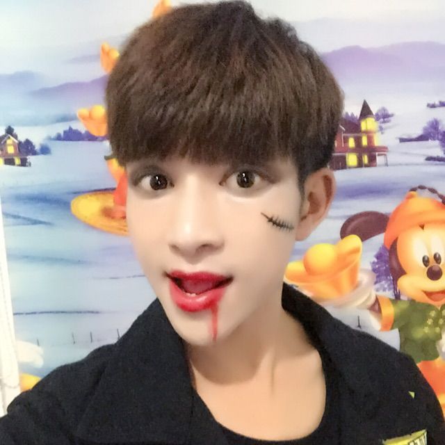 黄小伟